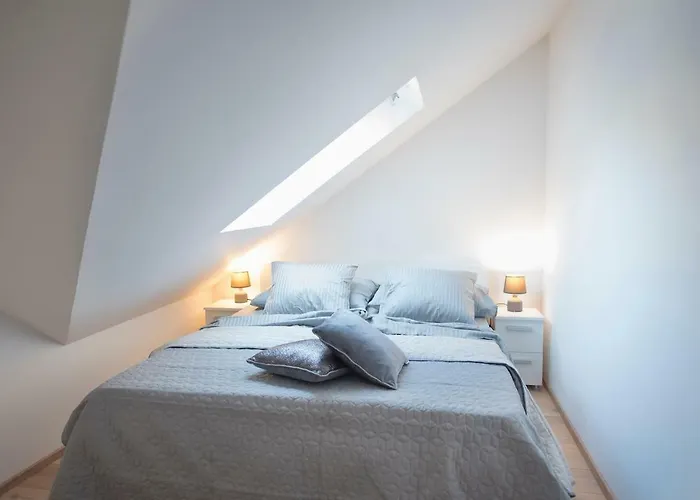 The Roof - Luxury Apartment